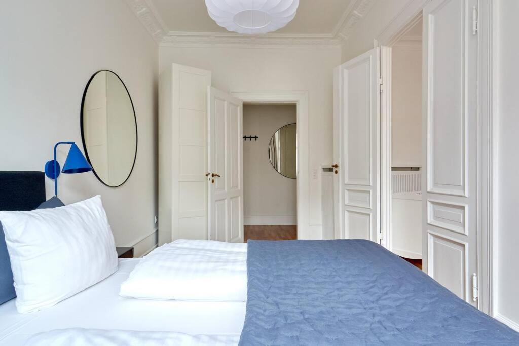 Spacious 3 Bedroom Manor Flat Next To Tivoli Copenhagen Exterior photo